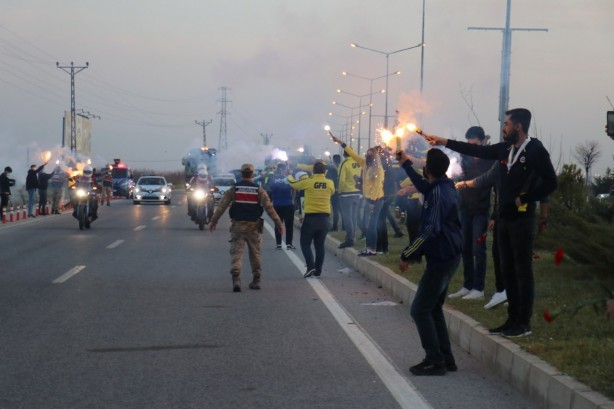 Foto - Fenerbahçe’ye Malatya’da coşkulu karşılama