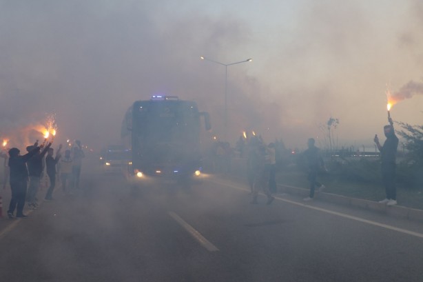 Fenerbahçe’ye Malatya’da coşkulu karşılama