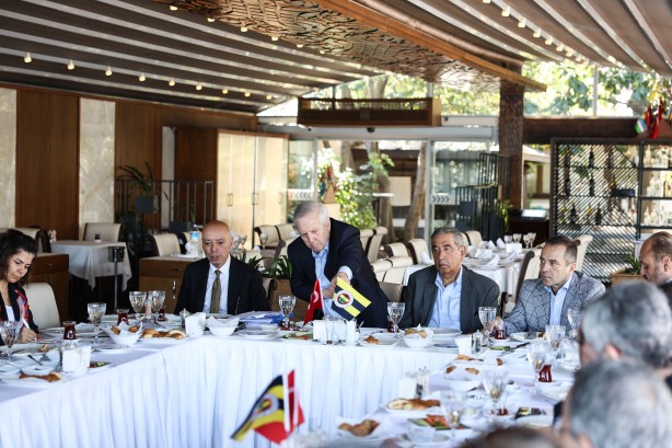 Foto - Fenerbahçe'ye seçim şoku! Tüm planları altüst oldu: Koç'tan Yıldırım'a seçim rüşveti... Şark kurnazlığına bak