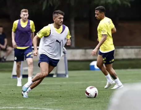 Fenerbahçe'ye 'top kapma' canavarı geliyor! Tüm dünyaya böyle duyurdular