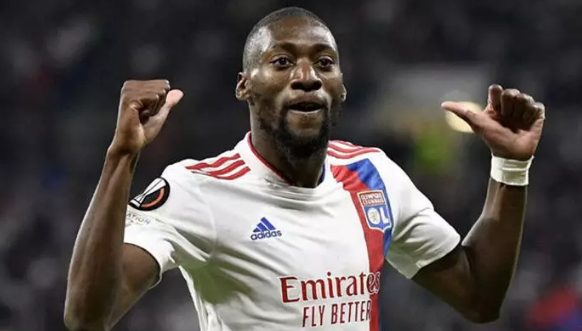 Foto - Fenerbahçe'ye transfer şoku! Aynı maaşa onu resmen aldılar! Suudi Arabistan'a gitti