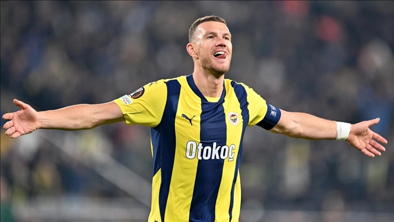 Foto - Fenerbahçe'ye veda etmişti! Edin Dzeko’nun yeni adresi belli oldu 