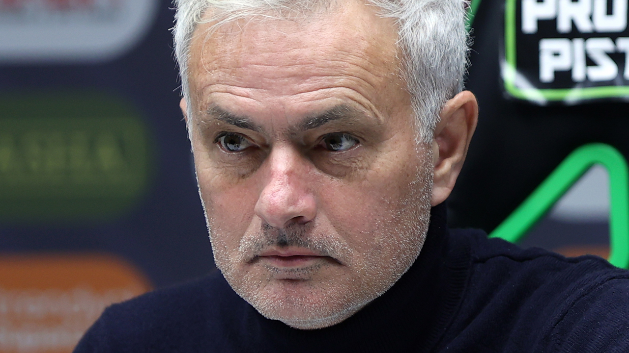 Foto - Fenerbahçe’yi ayağa kaldıran beraberlik sonrası… Mourinho’ya ağır eleştiri: 
