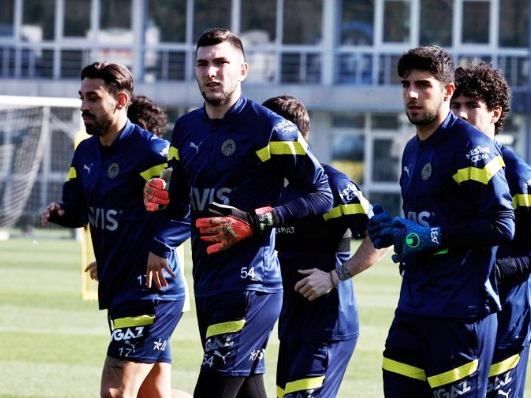Foto - Fenerbahçe'yi heyecanlandıracak rakamı Türkiye'ye duyurdu.. Fenerbahçe'nin gözü genç yıldızda!