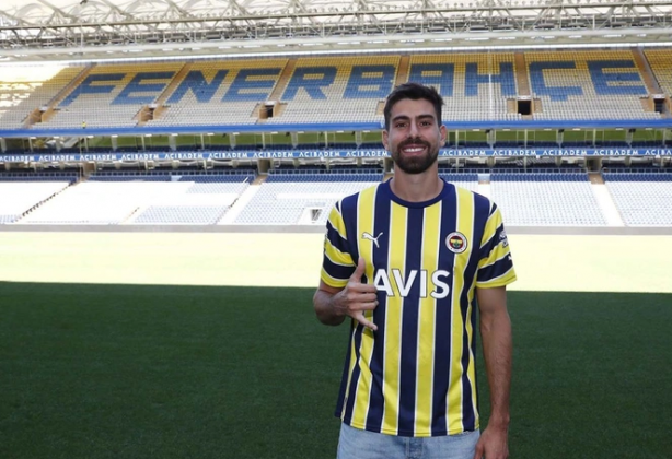 Foto - Fenerbahçe’yi kara kara düşündürecek gelişme bu olsa gerek! 1 gol ve 1 asist: 5.2 milyon euro… Taraftarlar varlığını unutmuştu! 