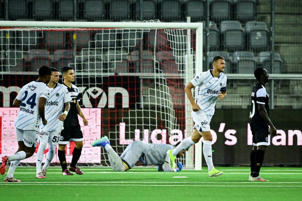 Foto - Fenerbahçe'yi karıştıracak haber! Ali Koç 1 ay önce transfer etti, Mourinho oynatmadan takımdan gönderiyor