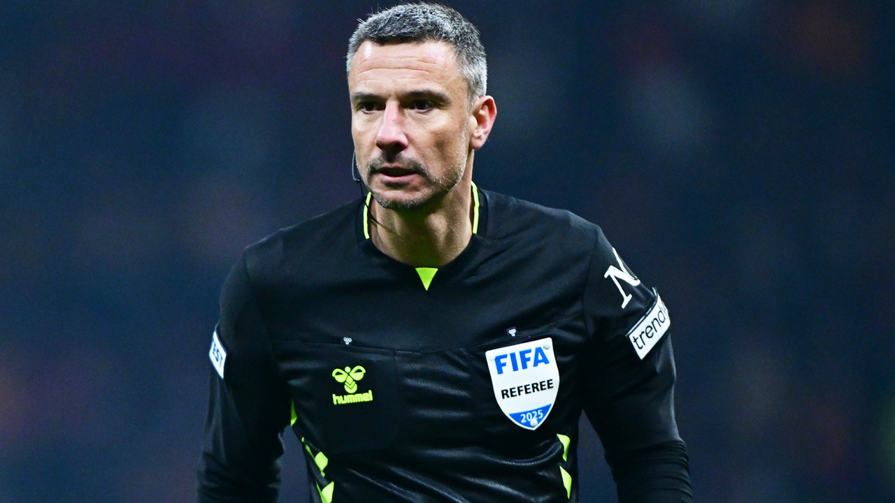 Foto - Fenerbahçe’yi kurtarmayan Yabancı hakem Samsunspor’u mu kurtaracak? TFF bu haltı nasıl temizleyecek görelim bakalım!