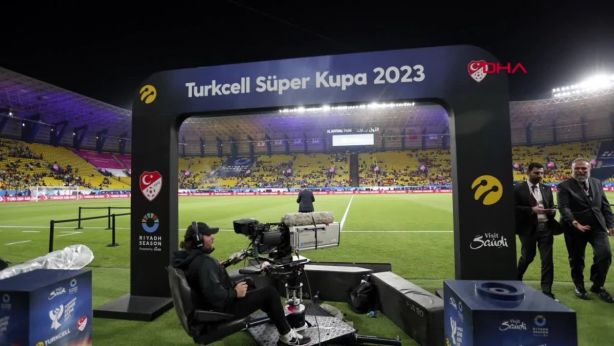 Foto - Fenerbahçe’yi, Suudi Arabistan’daki Süper Kupa finalinden çekmişti! Ali Koç’la ilgili ortalığı yangın yerine çevirecek iddia! Eğer bu doğruysa çok büyük rezalet çıkar