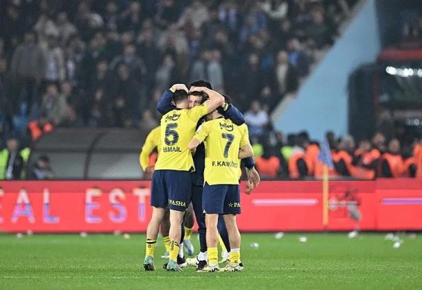 Foto - Fenerbahçe’yi yıkan haber geldi! İsmail Kartal’ın planları alt üst olacak: İki yıldız birden ayrılıyor