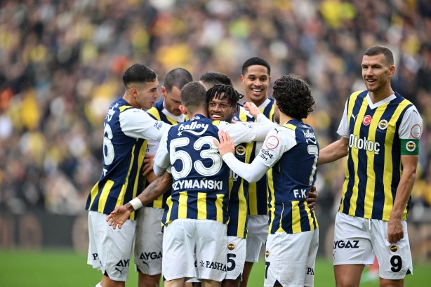 Foto - Fenerbahçe'yi yıkan haber! Korkusu başladı, şok açıklama geldi: Tüm Türkiye’ye böyle ilan ettiler: O kararı vermişti!
