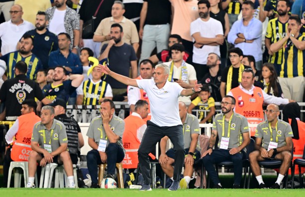 Foto - Ferdi Kadıoğlu değil Oosterwolde, Mourinho istemeyince gitmek istemiş! Fenerbahçe'yi karıştıracak haber