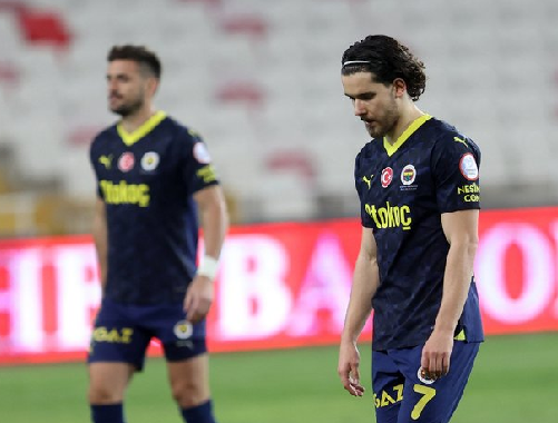 Foto - Ferdi Kadıoğlu yuvadan uçuyor! Anlaşma tamam... Ali Koç söylemişti ve gidiyor!