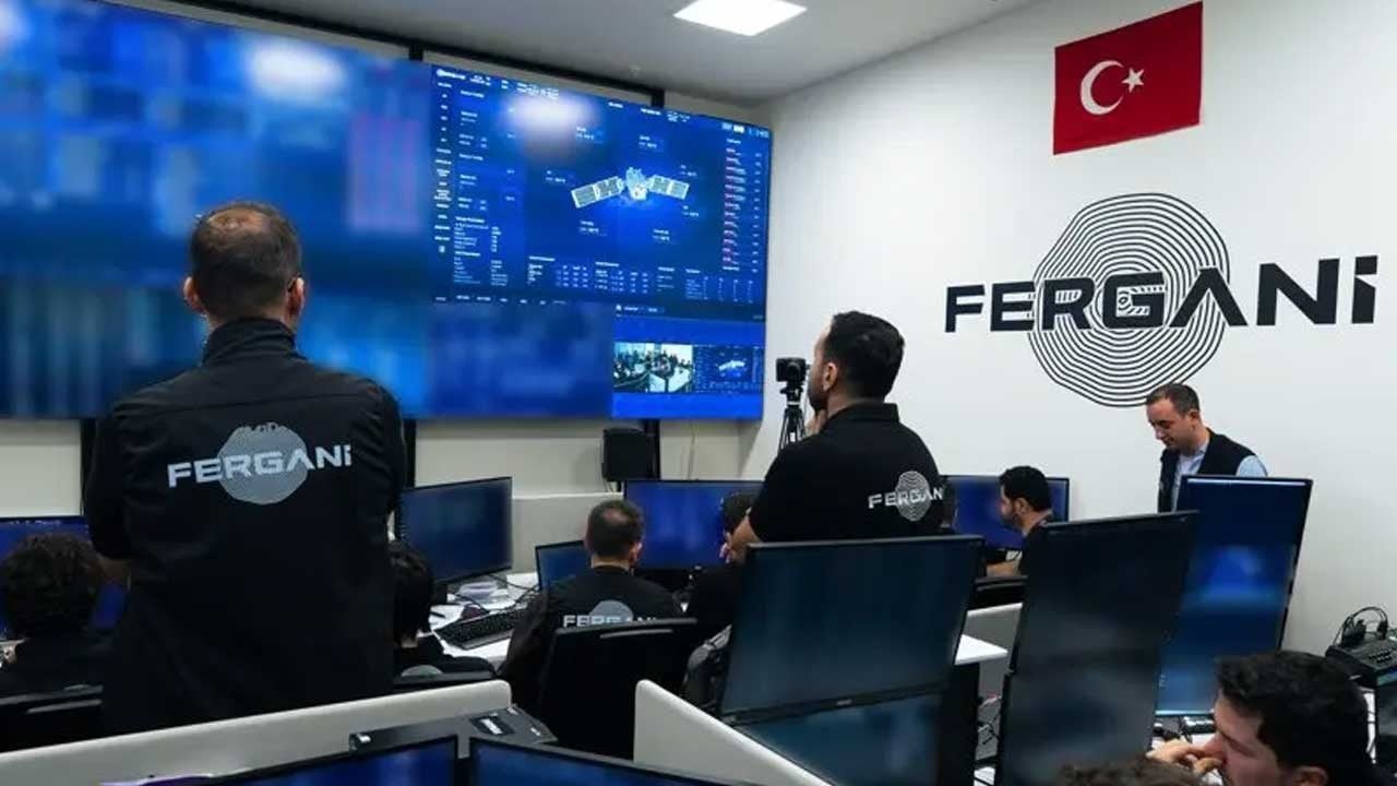 Foto - Fergani tarihe geçti! FRG-100D4 uzaya çıktı