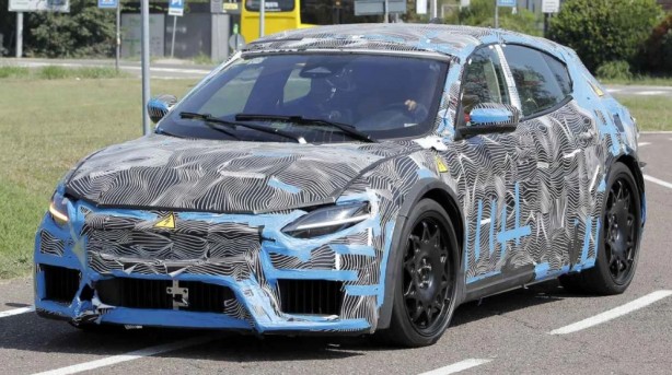 Ferrari'nin ilk elektrikli otomobili görüntülendi