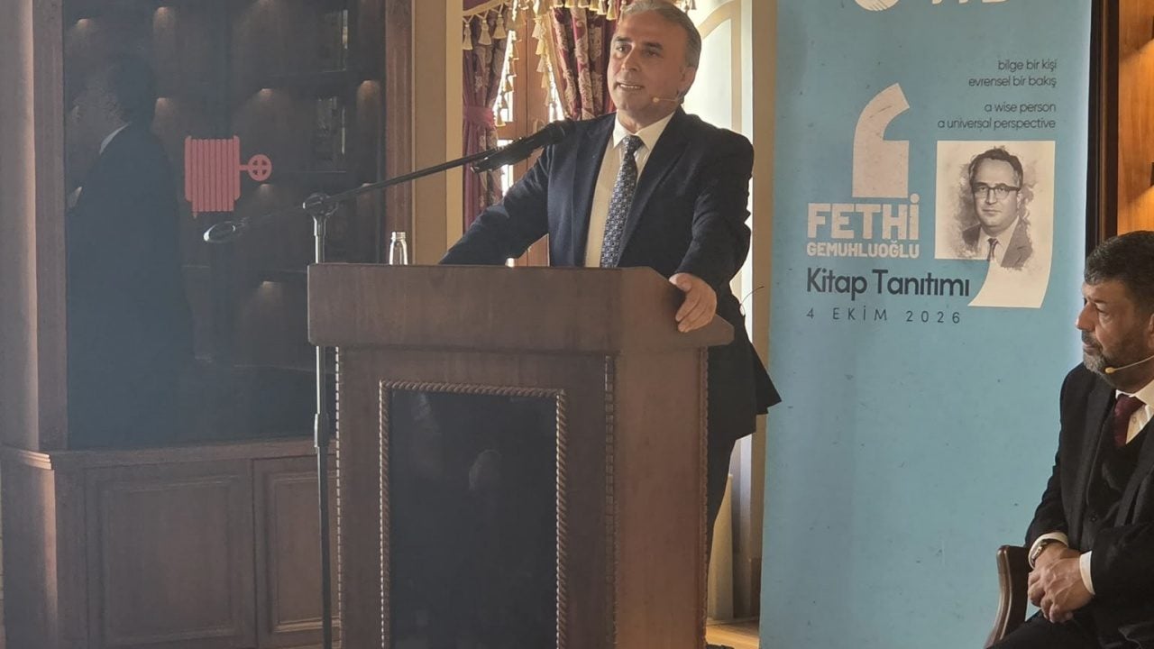 Foto - Fethi Gemuhluoğlu Evrensel Bir Ufka Sahipti