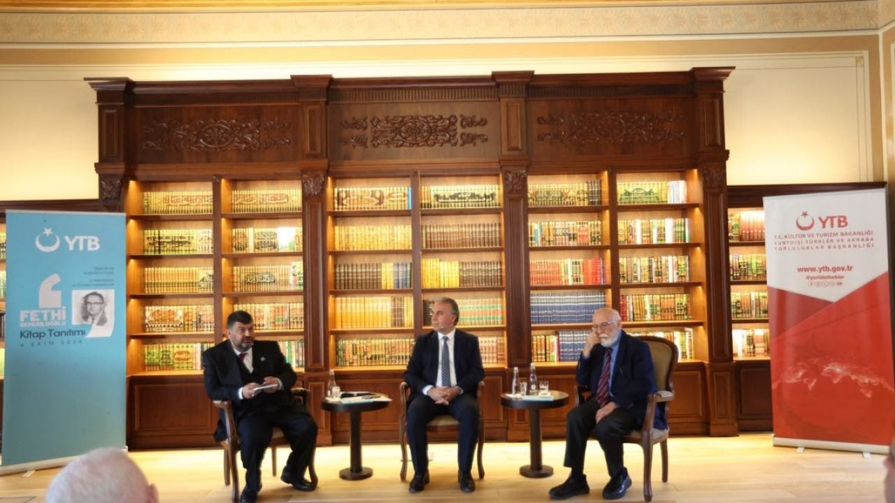 Foto - Fethi Gemuhluoğlu Evrensel Bir Ufka Sahipti