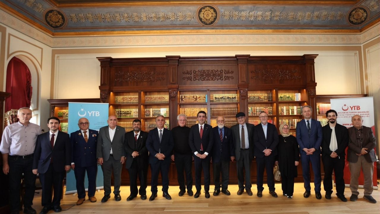 Foto - Fethi Gemuhluoğlu Evrensel Bir Ufka Sahipti