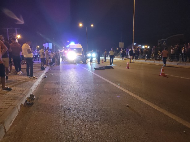 Foto - Fethiye'de motosikletle araba çarpıştı: 1 ölü, 2 yaralı