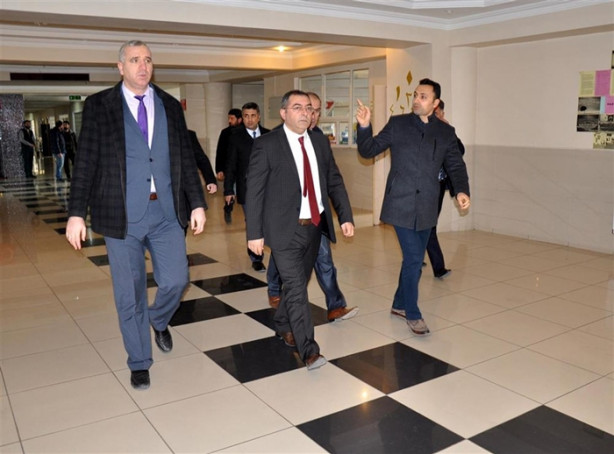 Foto - FETÖ okulunda gizli kasa bulundu