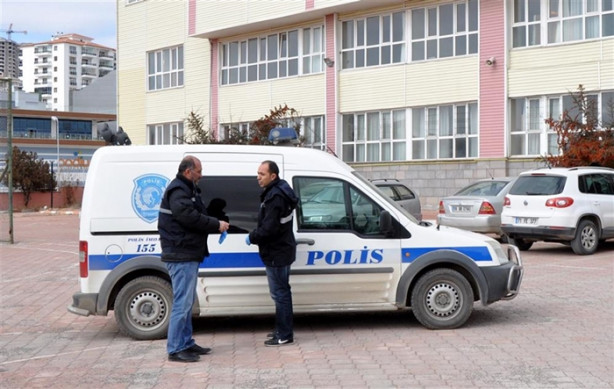 FETÖ okulunda gizli kasa bulundu
