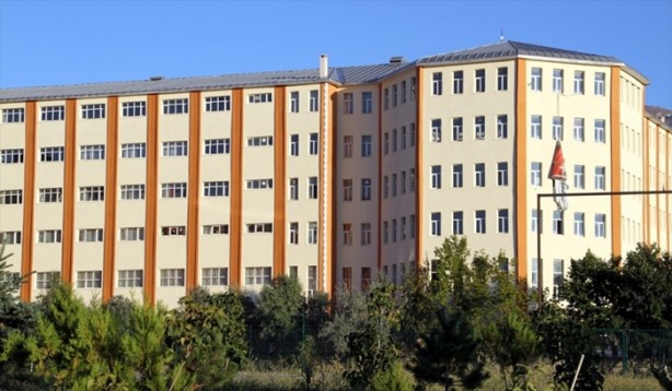 FETÖ okulunda özel bölüm!