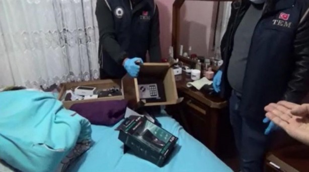 Foto - FETÖ sorumlusu hücre evinde basıldı! Gizli bölmede bakın neler çıktı