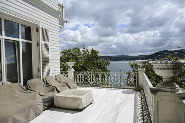 Foto - FETÖ’cü Akın İpek’in yalısı satışta! Arınç’ın savunduğu "Melek Anne" 750 milon liralık köşkte oturmuş