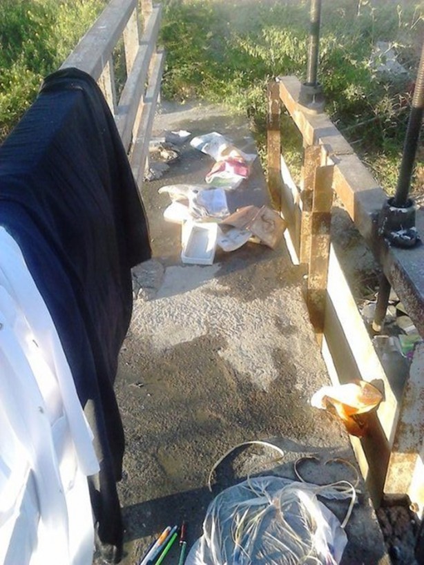 FETÖ'cü hainler Kuran'ı bile yerlere atmış!