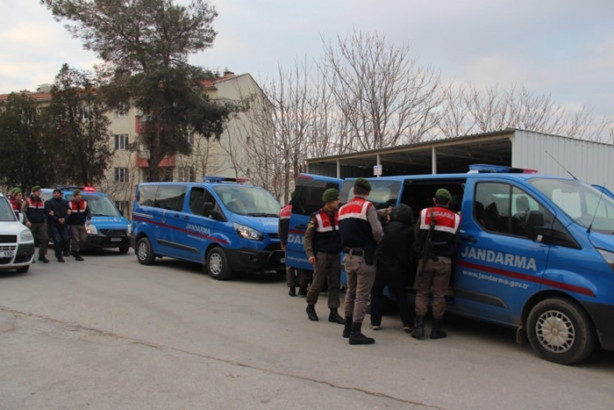 FETÖ'cüler kaçarken yakalandı!