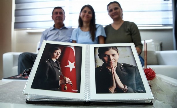 FETÖ'cülerin işkencesini anlattı baba gözyaşlarını tutamadı