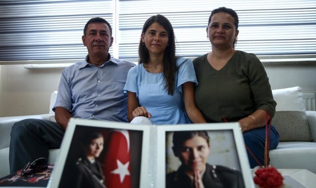 Foto - FETÖ'cülerin işkencesini anlattı baba gözyaşlarını tutamadı