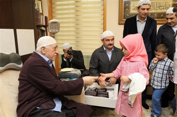 Foto - FETÖ'den talimat: Cuma'ya gitmeyin!