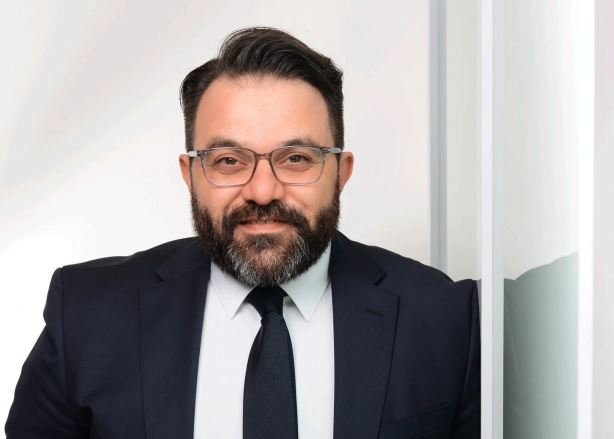 Foto - FETÖ’nün derneğinde yolsuzluk! Skandal patladı Almanya hesaplara el koydu