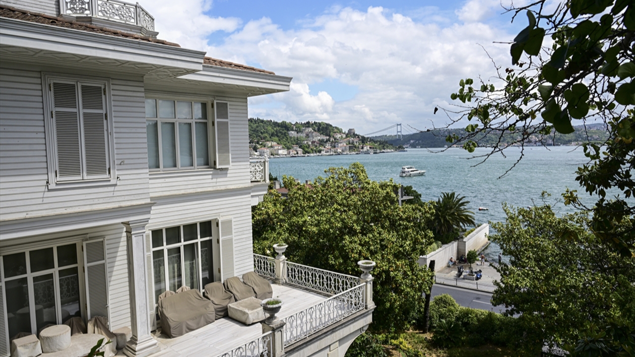 Foto - FETÖ’nün en zengin ismi Akın İpek’e ait Beyaz Köşk satıldı! İşte dudak uçuklatan fiyatı