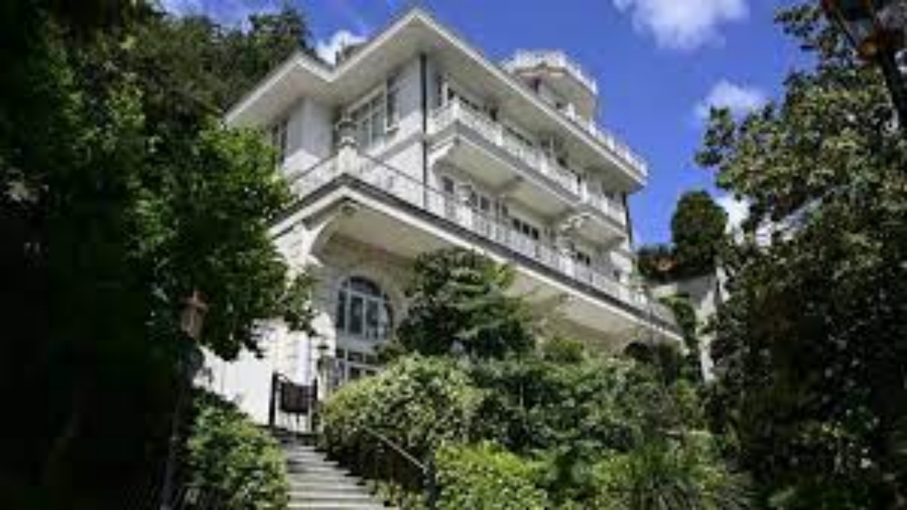 Foto - FETÖ’nün en zengin ismi Akın İpek’e ait Beyaz Köşk satıldı! İşte dudak uçuklatan fiyatı