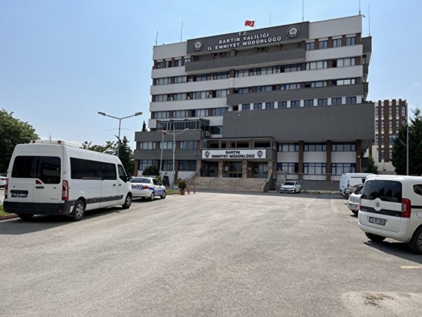 Foto - FETÖ'nün gıda deposu patlatıldı! Market gibi dizayn etmişler