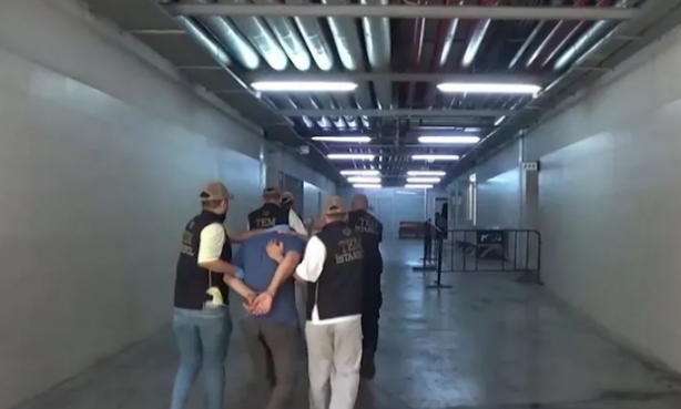 Foto - FETÖ’nün güncel Yapılanmasına darbe! Adil Öksüz’ü yurt dışına kaçırmıştı