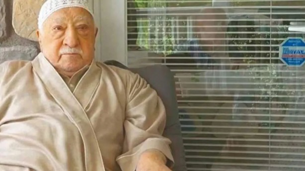 Foto - FETÖ'nün ihanet yuvasının son hali dikkat çekti! Teröristbaşı Gülen kaçırıldı mı?