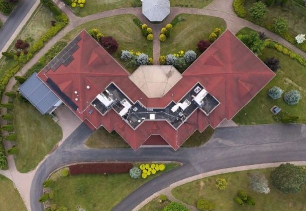 Foto - FETÖ'nün ihanet yuvasının son hali dikkat çekti! Teröristbaşı Gülen kaçırıldı mı?