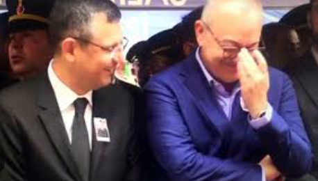 Foto - Fetö’nün parlatıp gündeme taşıdığı Özgür Özel’in Fetö ile tarihsel husumeti varmış! Acaba gerçekten de böyle mi? Açıklıyoruz…