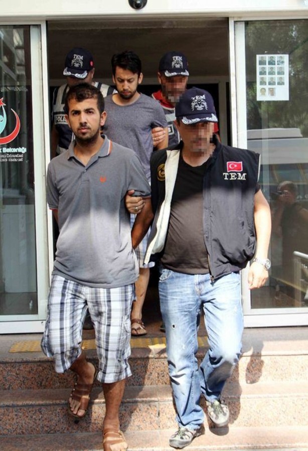 Foto - FETÖ'nün üs imamı kuzu kuzu götürüldü!