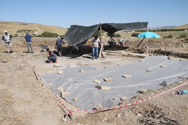 Foto - Fidan dikmek için toprağı kazarken buldu! Roma dönemine ait o tarla müze olacak