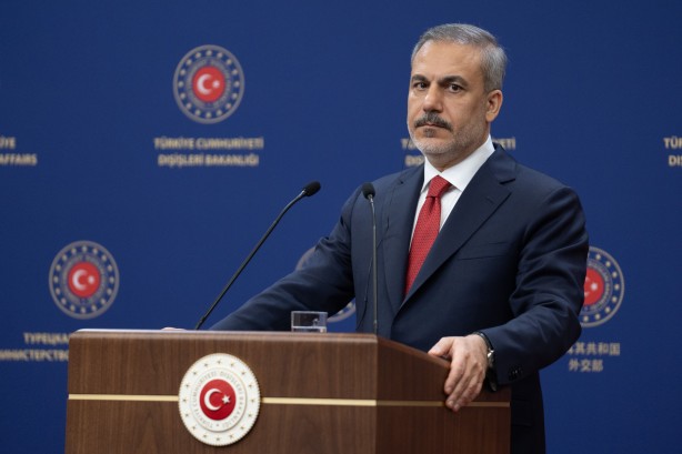 Foto - Fidan'dan Avusturyalı mevkidaşına canlı yayında sert cevap