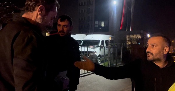 Foto - Fıkra değil gerçek! Alkolik sürücüyü kurtarmaya gelen kişiye bakın