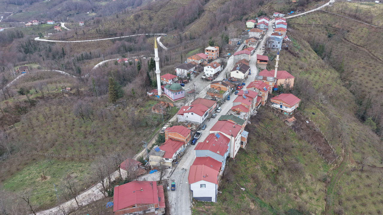 Fıkra değil gerçek! Bir adım atıp bir dakika önce oruç açıyorlar