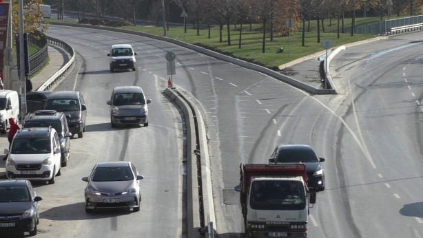 Fıkra değil gerçek! Böyle olur Ekrem'in yaptırdığı yol