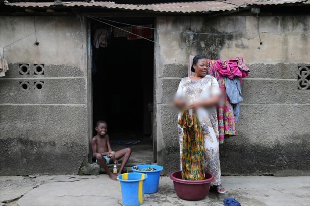 Foto - Fildişili kadınların zorlu yaşamları