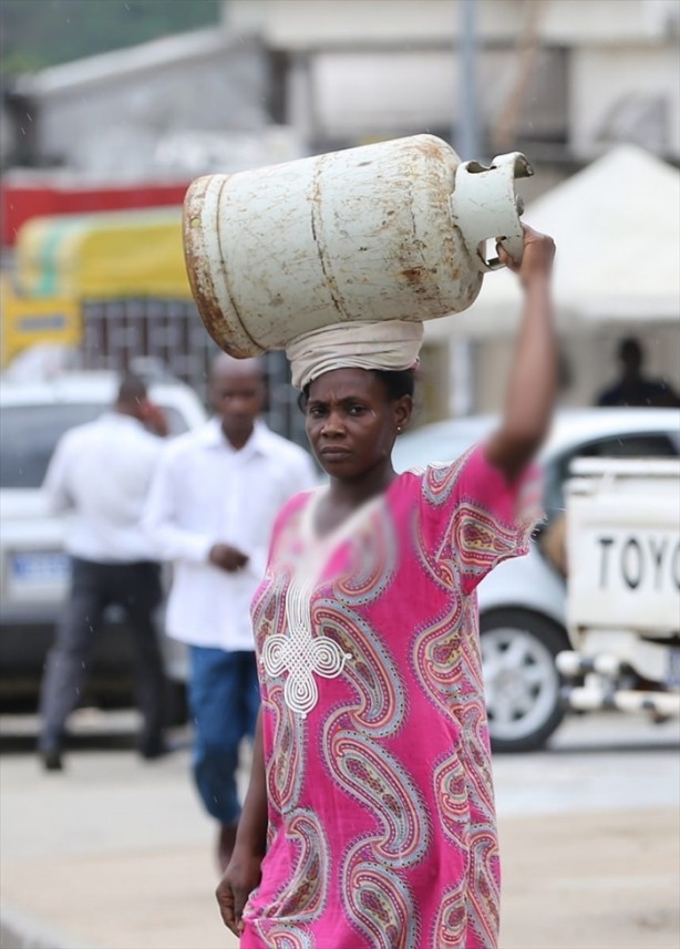 Foto - Fildişili kadınların zorlu yaşamları