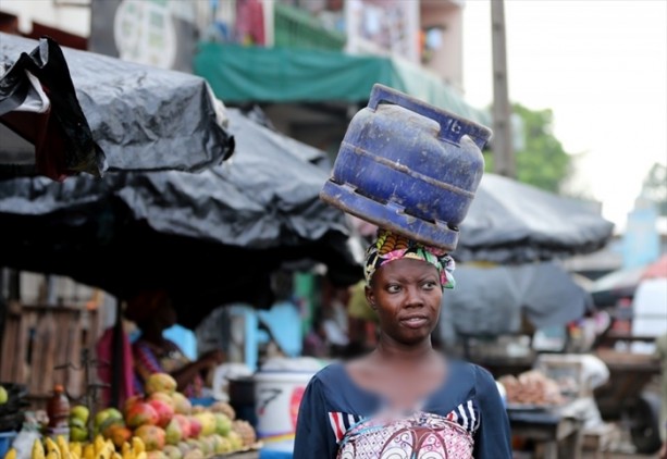 Foto - Fildişili kadınların zorlu yaşamları