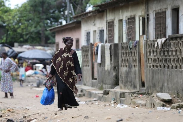 Foto - Fildişili kadınların zorlu yaşamları